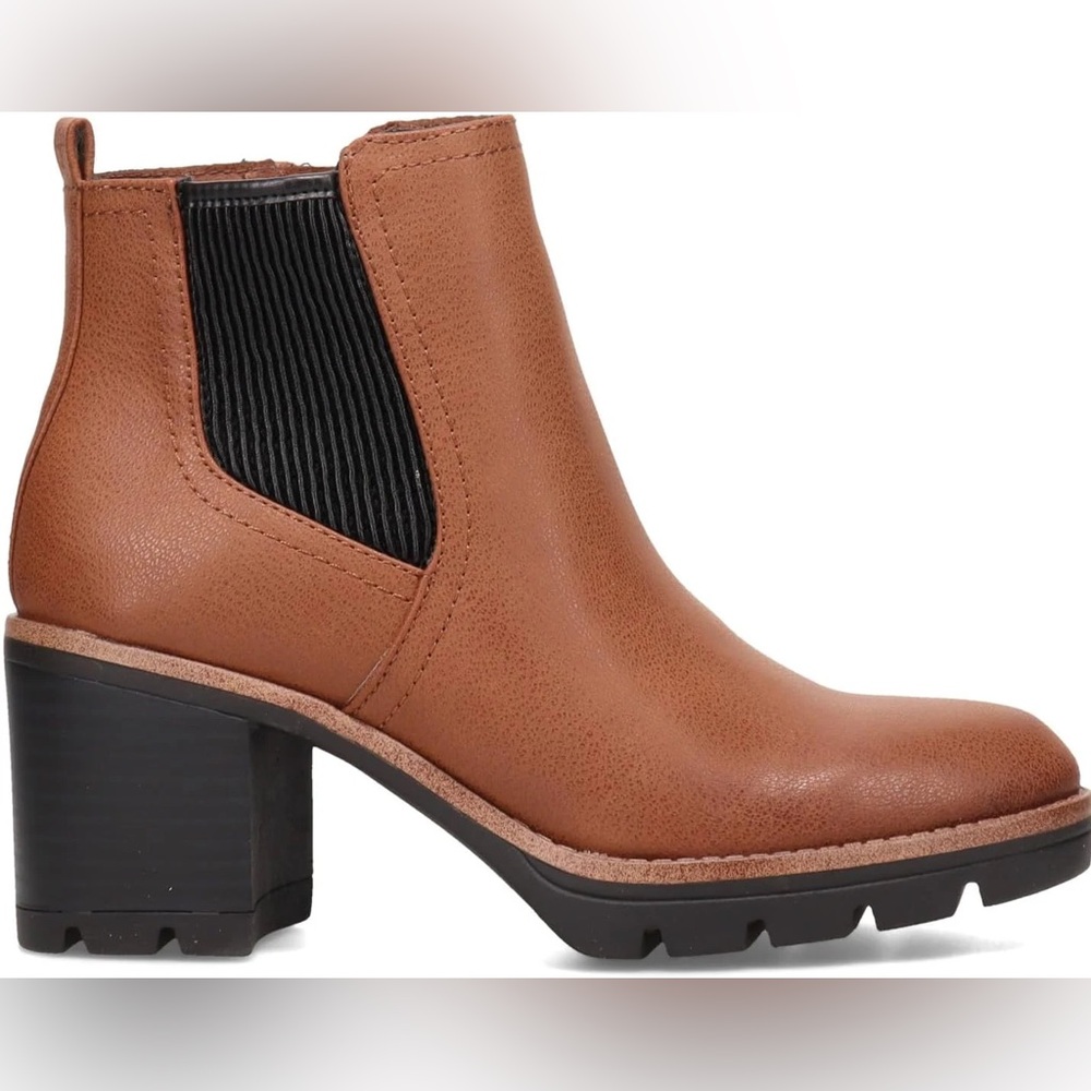 Naturalizer Madalynn Gore Tan Two Tone Slip-On Heeled Ankle Booties